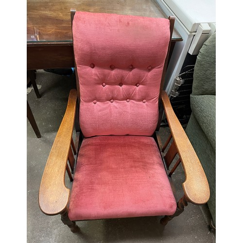 189 - 20TH CENTURY OAK BARLEY TWIST BUTTON BACK UPHOLSTERED RECLINING CHAIR