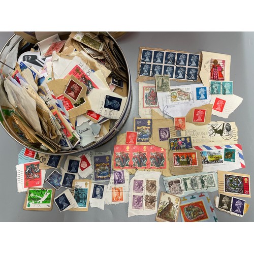 616 - TUB OF FRANKED MAINLY GB POSTAGE STAMPS