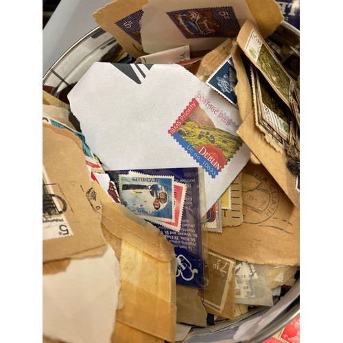 616 - TUB OF FRANKED MAINLY GB POSTAGE STAMPS