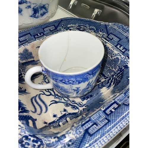 395 - BLUE AND WHITE TRANSFER PRINTED MEAT PLATTER, PEDESTAL BOWLS, TUREEN AND COVER