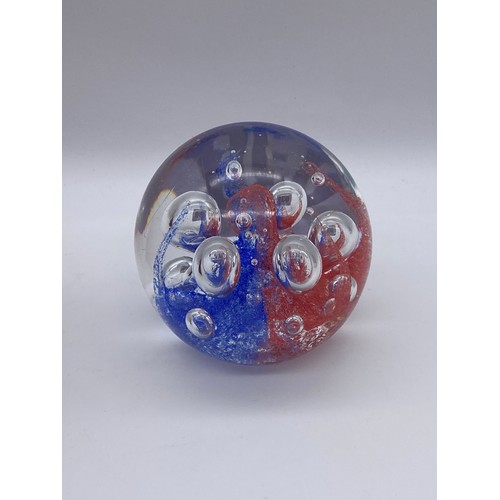 639 - BOXED “CARNIVAL” BUBBLE GLASS PAPERWEIGHT