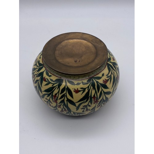 643 - CREAM CLOISONNÉ SQUAT BOWL 9CM