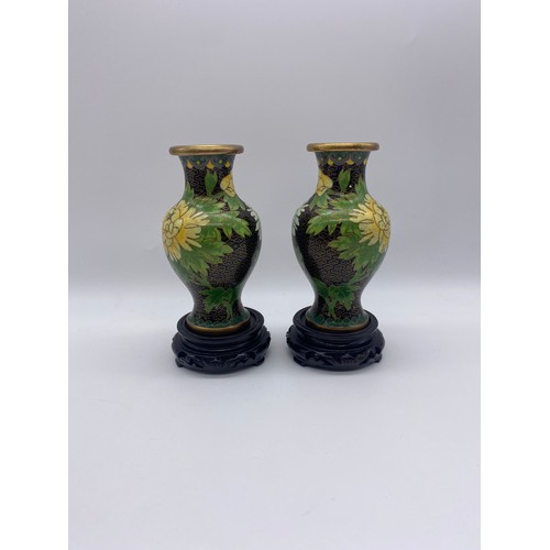 633 - BOXED CHINESE CLOISONNÉ BALUSTER MINIATURE VASES AND STAND