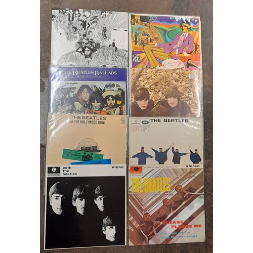 559 - SELECTION OF THE BEATLES ALBUMS