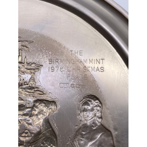 589 - SILVER BIRMINGHAM MINT 1976 CHRISTMAS PLATE 6.5OZ APPROX 20CM