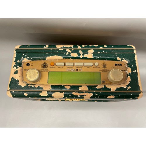 569 - ROBERTS DAB RADIO WITH DISTRESSED GREEN LEATHER LOOK