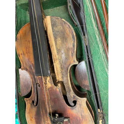 614 - VERY DISTRESSED VIOLIN AND BOWS IN CASE