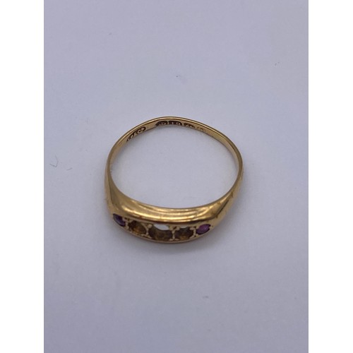 340 - 18CT GOLD RING (THREE STONES MISSING), AND A BOXED 9CT GOLD AMETHYST AND SEED PEARL STICK PIN 3.6G O... 