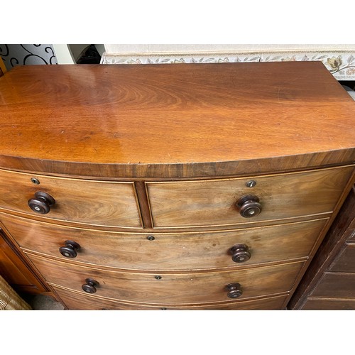 87 - VICTORIAN MAHOGANY BOW FRONT TWO OVER THREE DRAWER CHEST ON PLYNTH BASE