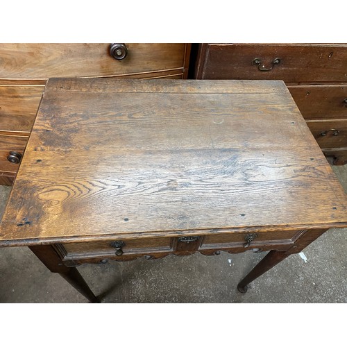 88 - 18TH CENTURY OAK LOW BOY/SIDE TABLE ON TAPERED LEGS WITH PAD FEET