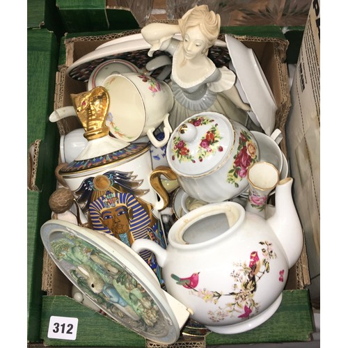 312 - CARTON CONTAINING THE GOLDEN VASE OF TUTANKHARMUN, EGG SHELL COFFEE SET, TALE OF PETER RABBIT PLATES... 