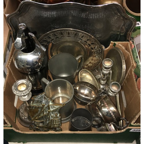 325 - CARTON CONTAINING EPNS WARE, SPARKLETS, SODA SIPHON, PEWTER TANKARD, SMALL BRANCH CANDELARBRUM, AND ... 