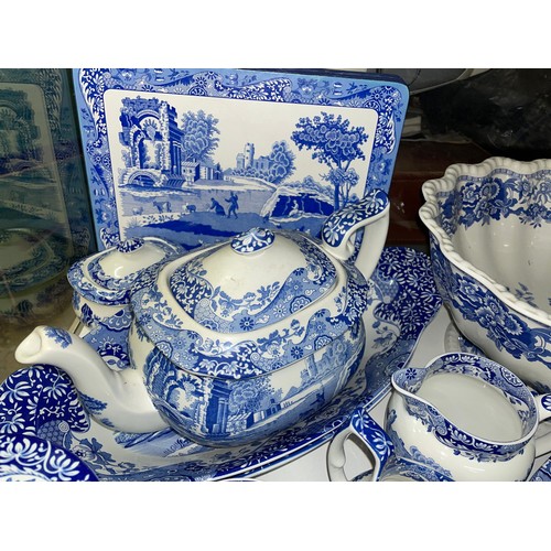 176 - SHELF OF SPODE BLUE AND WHITE ITALIAN PATTERN TEA AND DINNER WARE