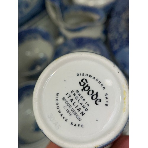 176 - SHELF OF SPODE BLUE AND WHITE ITALIAN PATTERN TEA AND DINNER WARE