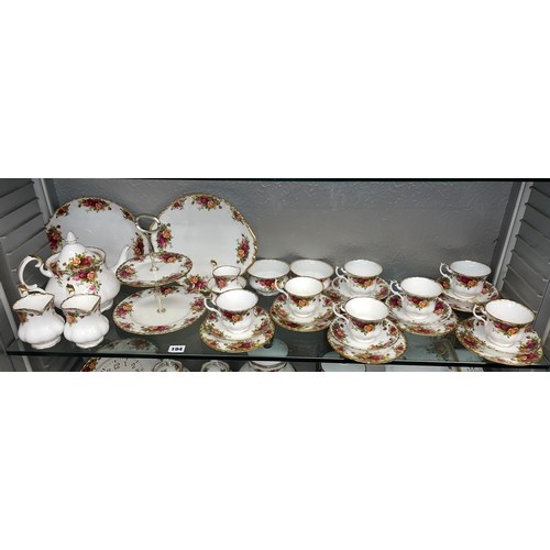 194 - ROYAL ALBERT OLD COUNTRY ROSES BONE CHINA TEA SERVICE AND CAKE STAND