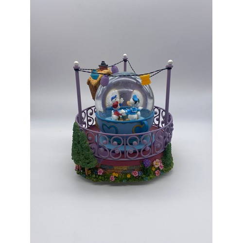 265 - DISNEY DONALD DUCK TEACUP RIDE MUSICAL SNOW GLOBE