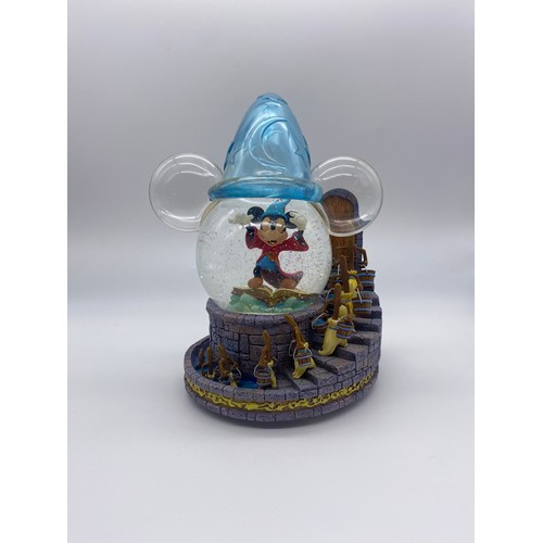 266 - DISNEY MICKEY MOUSE FANTASIA MUSICAL SNOW GLOBE