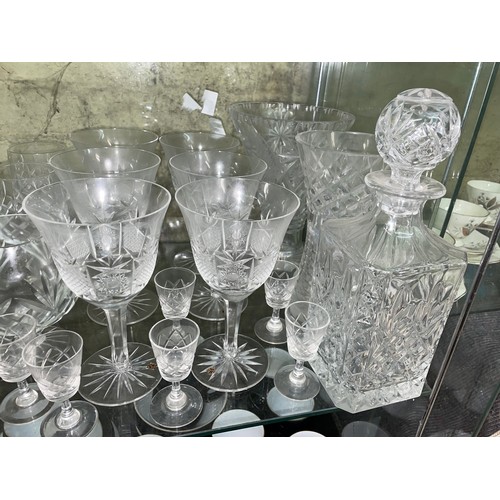 216 - SHELF OF CUT GLASSWARE INCLUDING ROYAL DOULTON SUNDAE DISHES, ROYAL BRIERLEY FLUTES, DECANTERS AND T... 