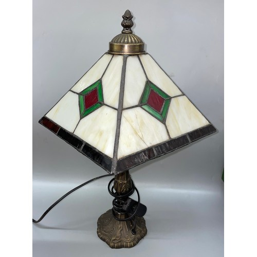 556 - SQUARE SECTION TIFFANY STYLE LEADED GLASS TABLE LAMP