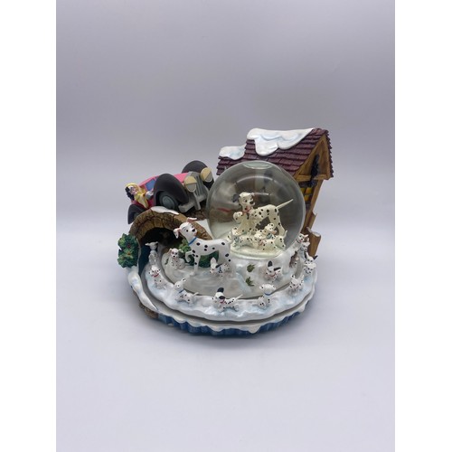 274 - DISNEY 101 DALMATIANS CAR CHASE SNOW GLOBE