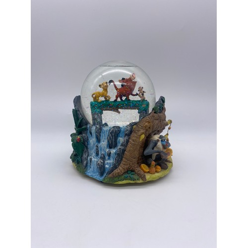 286 - DISNEY LION KING HAKUNA MATATA SNOW GLOBE