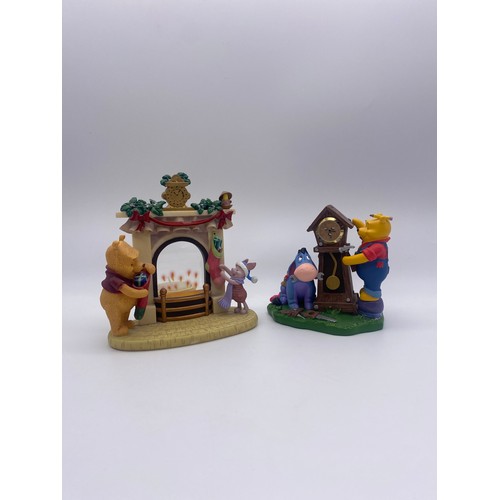 304 - DISNEY WINNIE THE POOH CHRISTMAS CANDLE HOLDER AND MANTLE CLOCK