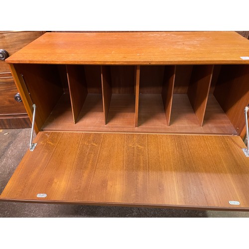 150 - 1960S DYNATRON TEAK DROP FLAP LP RECORD CABINET