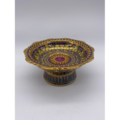 521 - PORCELAIN GILT PAINTED THAI BENJARONG AND A PEDESTAL DISH