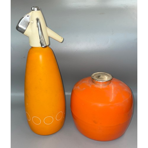 239 - VINTAGE EMBEE TANGERINE ICE BUCKET, AND A BOC SODA SIPHON