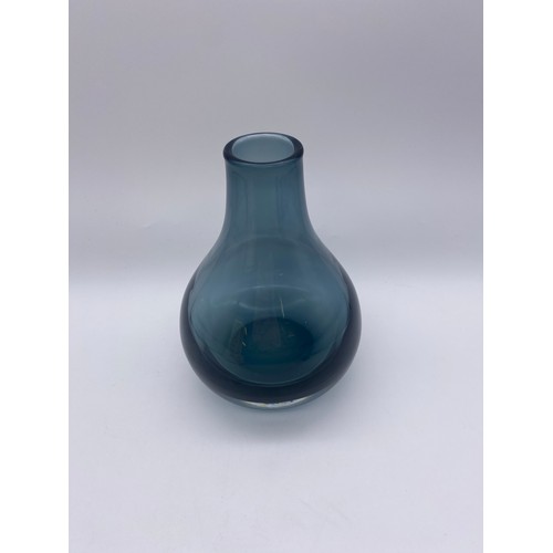 457 - KROSNO SMOKEY BLUE ART GLASS VASE 18CM H