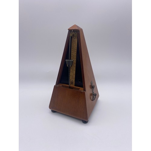 459 - CASED MAEIZEL FRENCH METRONOME 23CM H