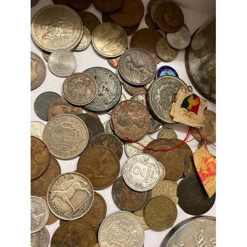 532 - ENAMEL CASH TIN OF PRE DECIMAL PENNIES, POT THREE PENCE PIECES AND OTHER ASSORTED COINS