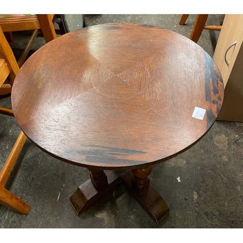 23 - CIRCULAR TOPPED BOBBIN LEGGED TABLE