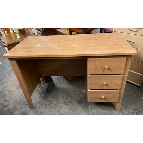 90 - PINE KNEEHOLE SINGLE PEDESTAL DESK