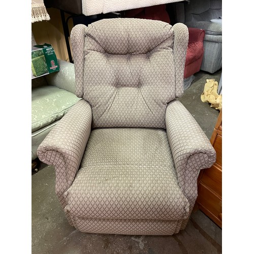 63 - OATMEAL LOZENGE FABRIC ELECTRIC RISER CHAIR