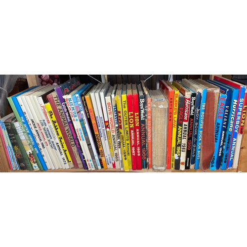 300 - SHELF OF CHILDRENS BOOKS AND ANNUALS