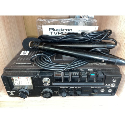 320 - SUPER SCOPE PORTABLE TV RADIO CASSETTE