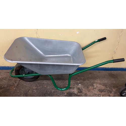 71 - GALVANISED HEAVY DUTY WHEEL BARROW