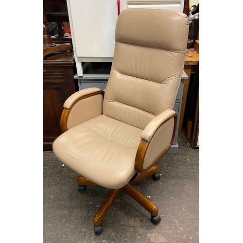 127 - BEIGE LEATHER HIGH BACK OFFICE SWIVEL CHAIR