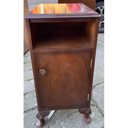 120 - WALNUT BEDSIDE CABINET ON SQUAT CABRIOLE LEGS