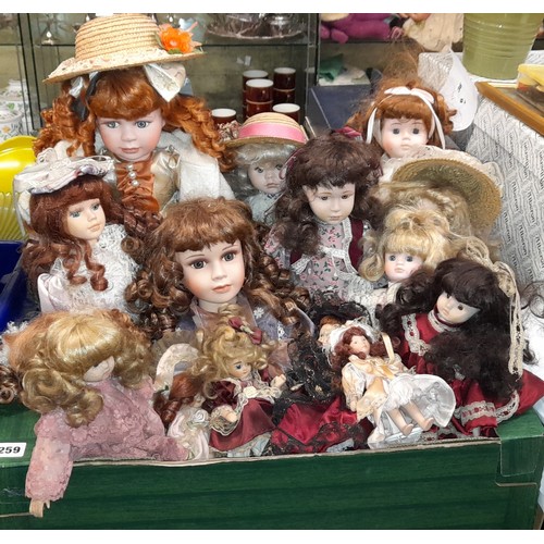 259 - CARTON OF PORCELAIN HEADED EDWARDIAN/VICTORIAN STYLE DRESS DOLLS