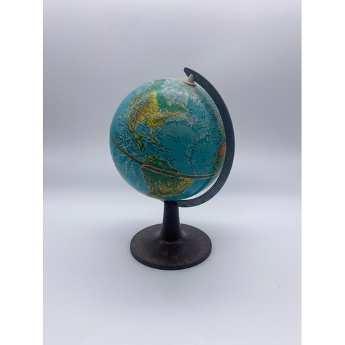 432 - SMALL TERRESTRIAL GLOBE