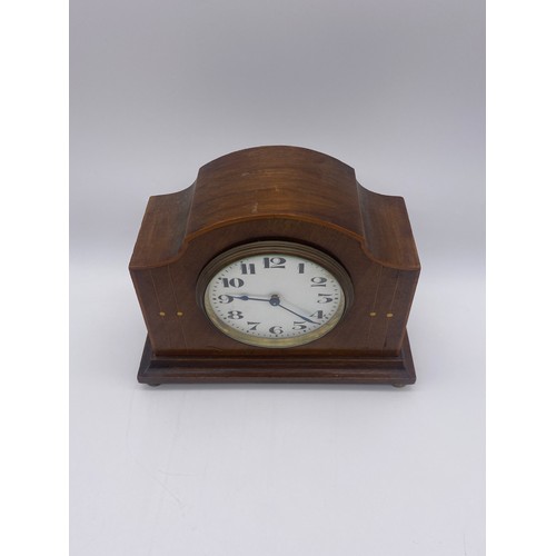 428 - EDWARDIAN MAHOGANY ARCHED CASED MANTLE TIMEPIECE