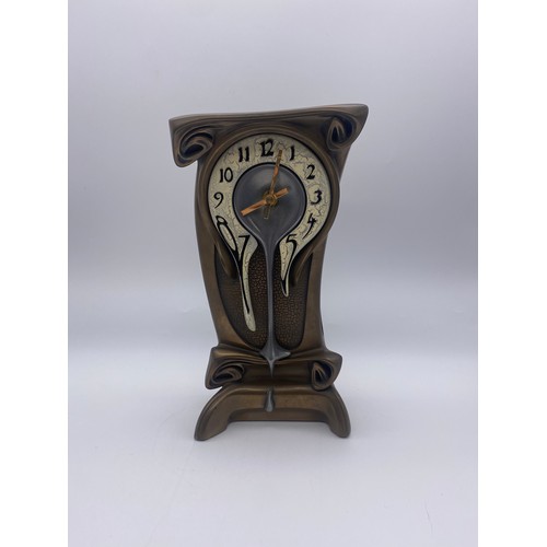 427 - BAROQUE DESIGN SURREALIST MELTING MANTLE CLOCK