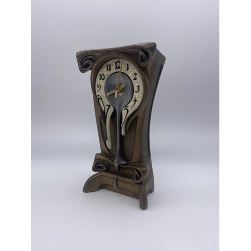 427 - BAROQUE DESIGN SURREALIST MELTING MANTLE CLOCK