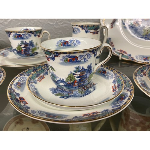 209 - 19TH CENTURY CHINESE PAGODA PATTERN TEASET A/F