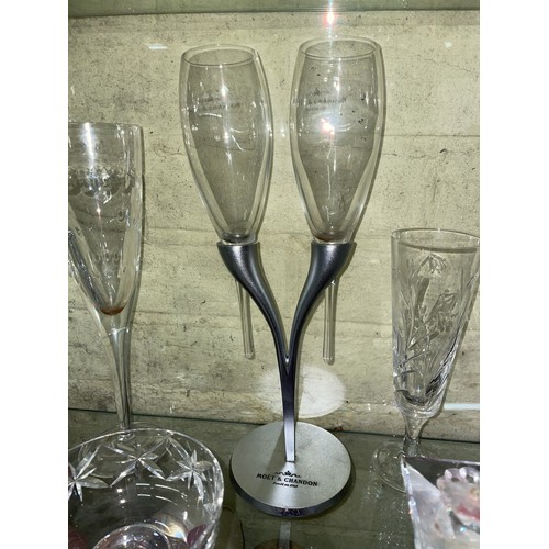 211 - MOET CHANDON TWIN FLUTE GLASS HOLDER, CUT GLASS DECANTERS AND OTHER GLASSWARES