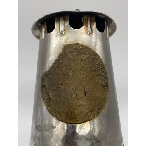 487 - EARLY 20TH CENTURY MINERS SAFETY LANTERN TYPE 6