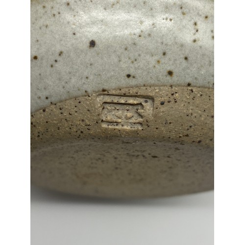 217 - SELECTION OF SEAL MARKED STUDIO POTTERY INC. LEACH, PHIL ROGERS (1951-2020), KOLONYAMA, DIANA WORTHY... 