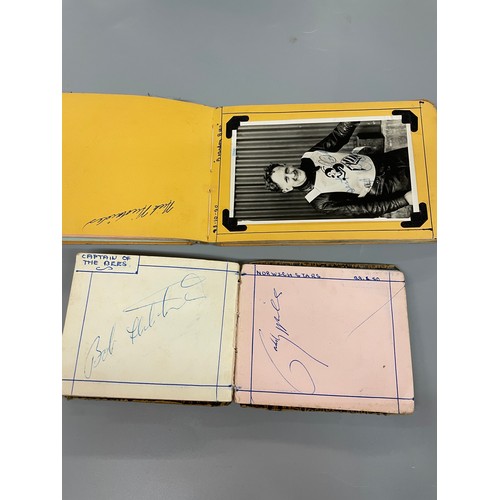 558 - AUTOGRAPH ALBUM OF 1950S/60S SPEEDWAY STARS WITH SIGNIATURES AND PHOTOGRAPHS